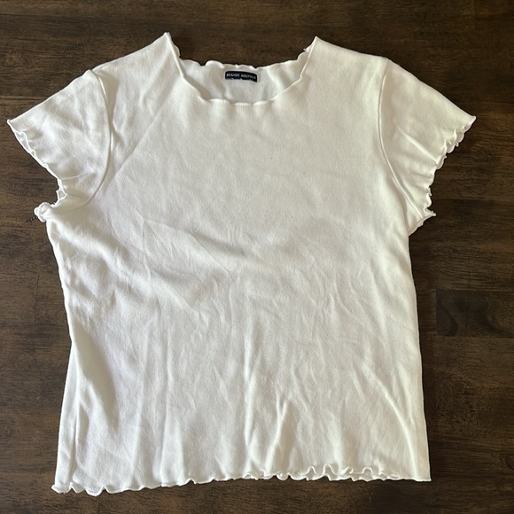 3 brandy melville T-shirts - Picture 2 of 4
